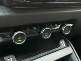 Citroën Ë-C4 Shine 50 kWh thumbnail 17