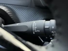 Peugeot 208 PureTech 100 Allure thumbnail 22