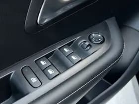 Peugeot 208 PureTech 100 Allure thumbnail 25