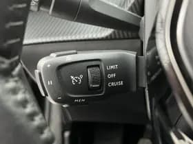 Peugeot 208 PureTech 100 Allure thumbnail 25