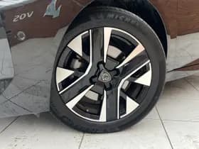 Peugeot 208 PureTech 100 Allure thumbnail 4