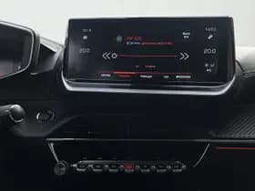 Peugeot 2008 PureTech 130 GT thumbnail 11