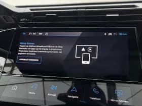 Peugeot 308 Plug-in Hybrid 225 GT thumbnail 13