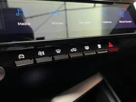 Peugeot 308 Plug-in Hybrid 225 GT thumbnail 21