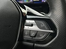 Peugeot 308 Plug-in Hybrid 225 GT thumbnail 25