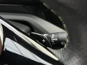 Peugeot 308 Plug-in Hybrid 225 GT thumbnail 27