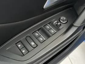 Peugeot 308 Plug-in Hybrid 225 GT thumbnail 33