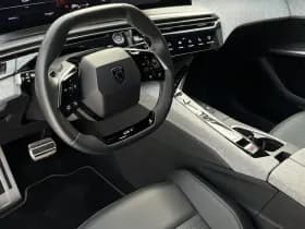 Peugeot 3008 Hybrid 145 GT thumbnail 3