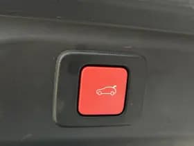 Peugeot 3008 Hybrid 145 GT thumbnail 29