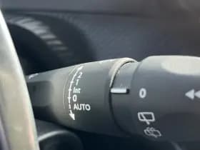 Peugeot 208 Hybrid 110 e-DCS6 Allure thumbnail 23