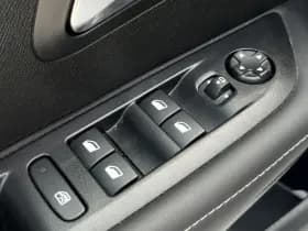 Peugeot 208 Hybrid 110 e-DCS6 Allure thumbnail 27