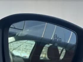 Peugeot 208 Hybrid 110 e-DCS6 Allure thumbnail 32