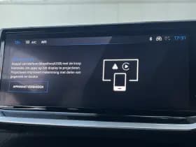 Peugeot E-2008 EV GT 54 kWh thumbnail 12