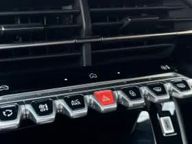 Peugeot E-2008 EV GT 54 kWh thumbnail 16