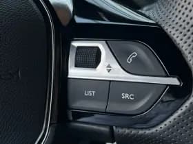 Peugeot E-2008 EV GT 54 kWh thumbnail 20