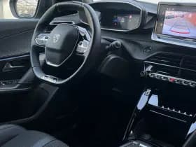 Peugeot E-2008 EV GT 54 kWh thumbnail 28