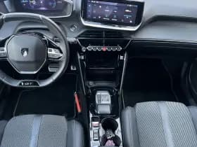 Peugeot E-2008 EV GT 54 kWh thumbnail 7