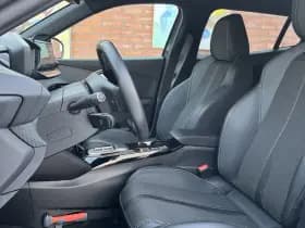 Peugeot E-2008 EV GT 54 kWh thumbnail 8