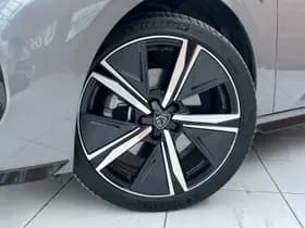 Peugeot 308 SW PureTech 130 GT thumbnail 4