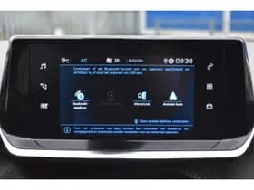 Peugeot 2008 PureTech 130 EAT8 Allure Automaat thumbnail 17