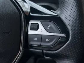 Peugeot E-2008 EV GT 50 kWh thumbnail 20