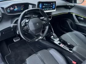 Peugeot E-2008 EV GT 50 kWh thumbnail 3