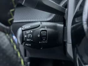 Peugeot E-2008 EV GT 50 kWh thumbnail 24