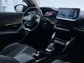 Peugeot E-2008 EV GT 50 kWh thumbnail 29