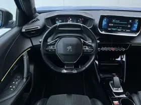 Peugeot E-2008 EV GT 50 kWh thumbnail 10