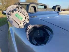 Mazda MX-5 thumbnail 38