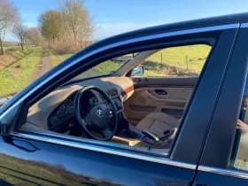 BMW 5-Serie thumbnail 47