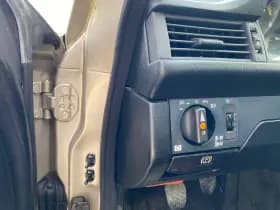 Mercedes-Benz 200d thumbnail 10