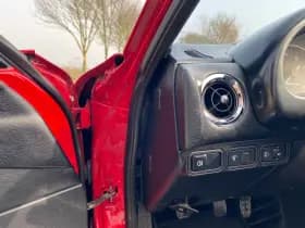 Mazda MX-5 thumbnail 15