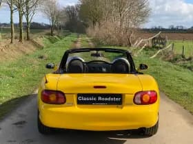 Mazda MX-5 thumbnail 4