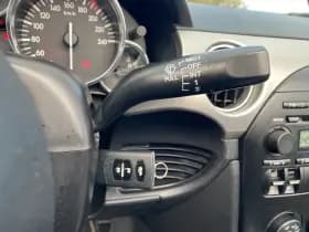 Mazda MX-5 thumbnail 17