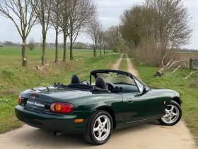 Mazda MX-5 thumbnail 5