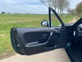 Mazda MX-5 thumbnail 9