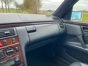 Mercedes-Benz E230 T W210 Elegance Automaat Leder Trekhaak thumbnail 20