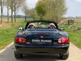 Mazda MX-5 thumbnail 4