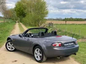 Mazda MX-5 thumbnail 3