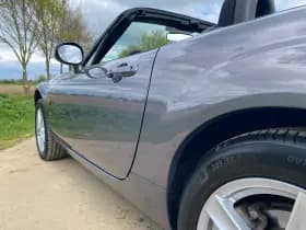 Mazda MX-5 thumbnail 22