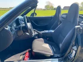 Mazda MX-5 thumbnail 11