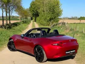 Mazda MX-5 thumbnail 3