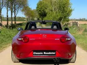 Mazda MX-5 thumbnail 4