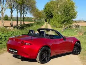Mazda MX-5 thumbnail 5