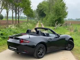 Mazda MX-5 thumbnail 5