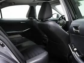Lexus IS thumbnail 11