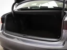Lexus IS thumbnail 13