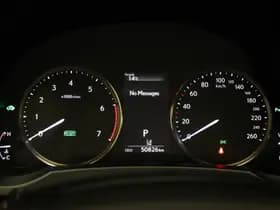 Lexus IS thumbnail 4