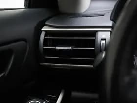 Lexus IS thumbnail 32